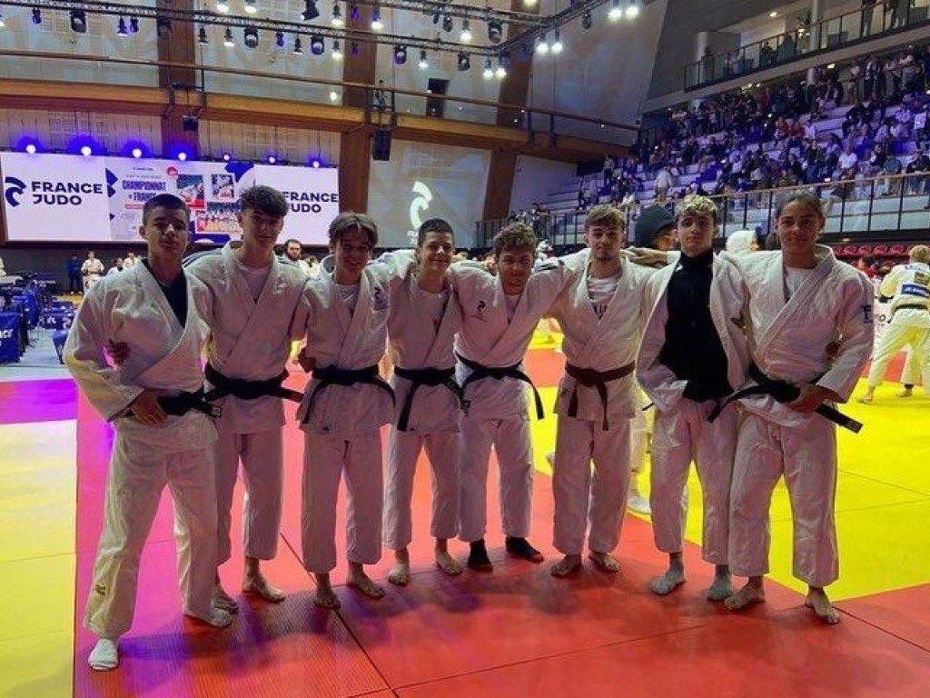Image de l'actu 'L’AL Chaponost 5ème du Championnat de France Cadets 1° Division par équipes'